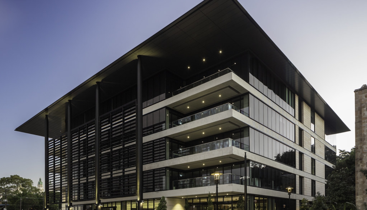 Exterior view of Osoul Administration Building showcasing modern architecture and professional design.