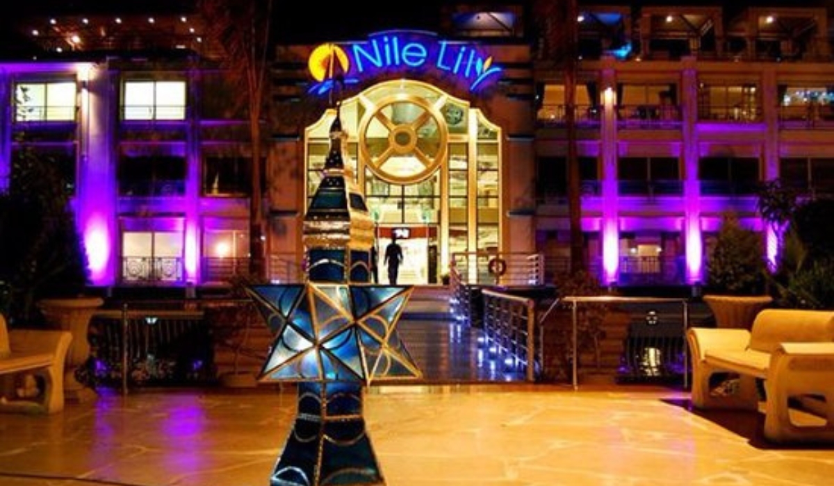 Carpet and glass cleaning services at Al-Moallem Restaurant – Nile Lily