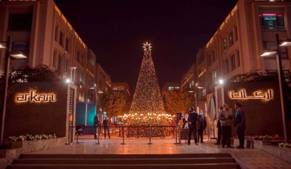 Security personnel providing protection and surveillance at Arkan Mall
