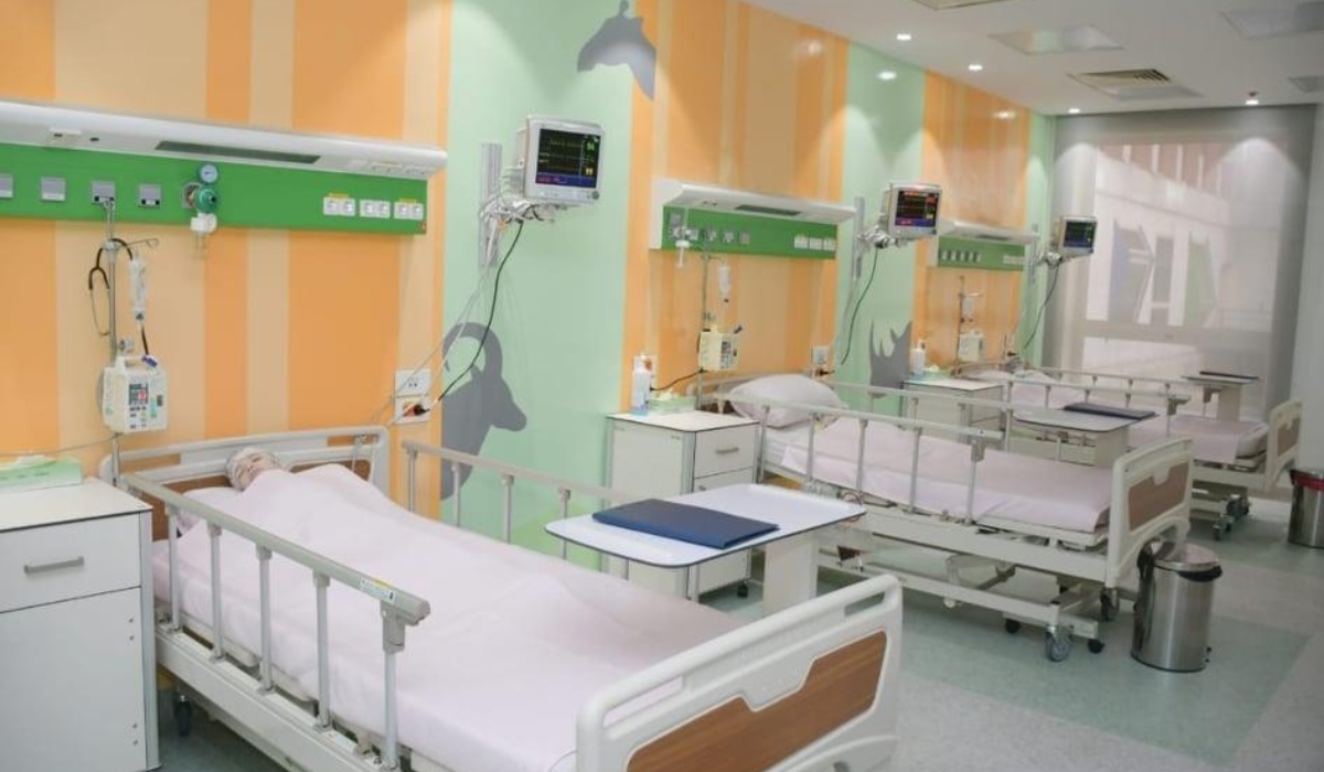 Technicians performing maintenance and operation of electrical and electromechanical systems at Women and Obstetrics Hospital – Kasr Al-Ainy